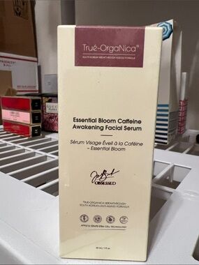Essential Bloom Caffeine Awakening Facial Serum - Cream